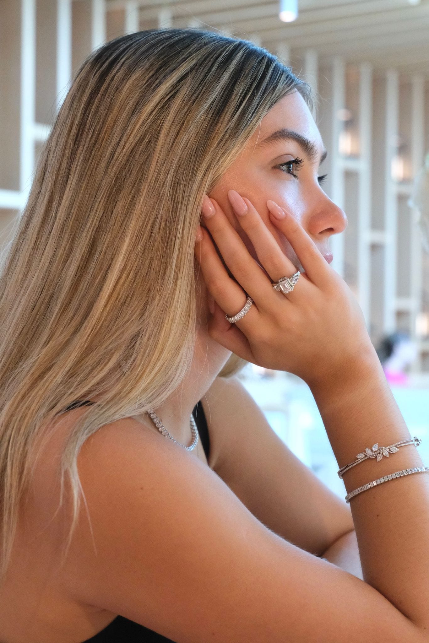 Jewelry showcase