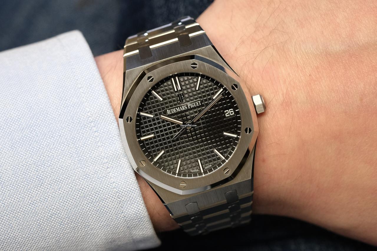 Audemars Piguet Royal Oak Ref 15500ST OO 1220ST 03 Unworn