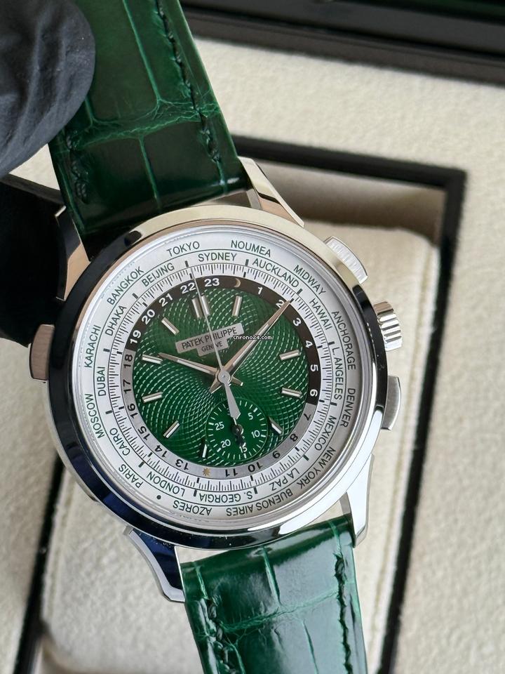 Patek Philippe World Time Flyback Chronograph Platinum Green